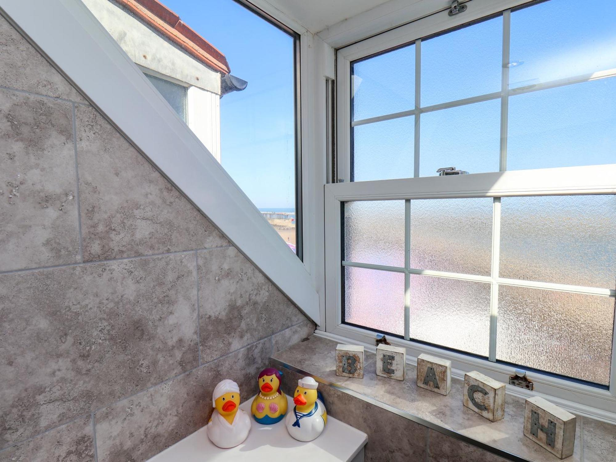 Beachfront Уитби Екстериор снимка